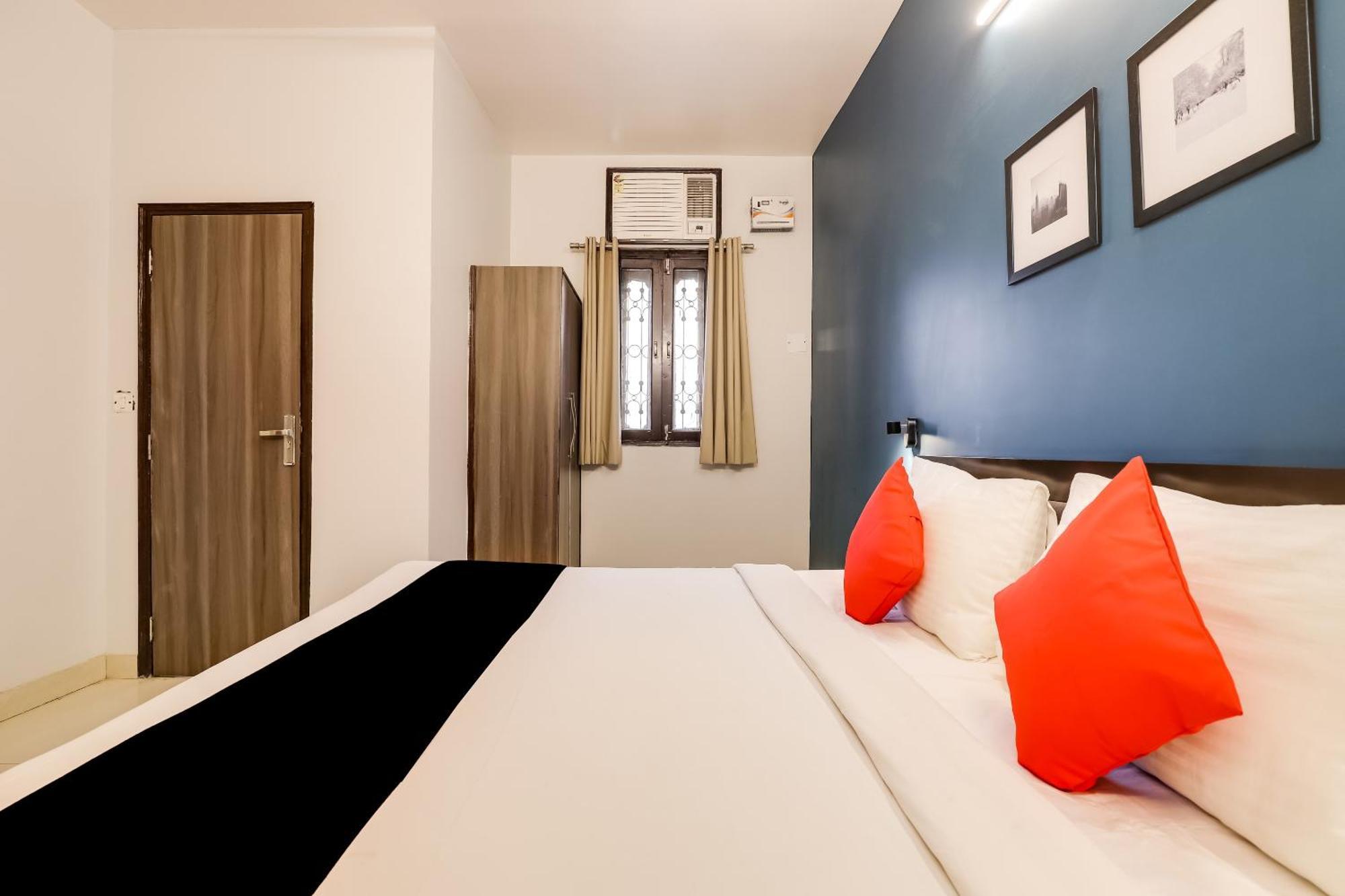 Collection O 71756 Hotel Silver Arrow Near Pacific Mall Tagore Garden Делхи Екстериор снимка